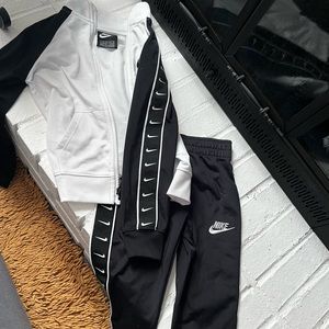 Toddler Nike Colorblock Swoosh Taping Jacket & Jogger Pant